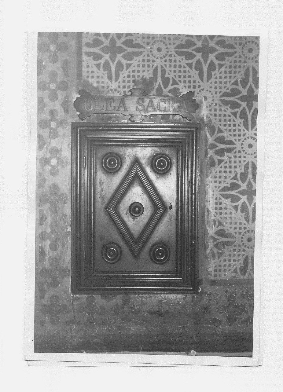 armadietto per oli santi, opera isolata - bottega umbra (sec. XVIII)