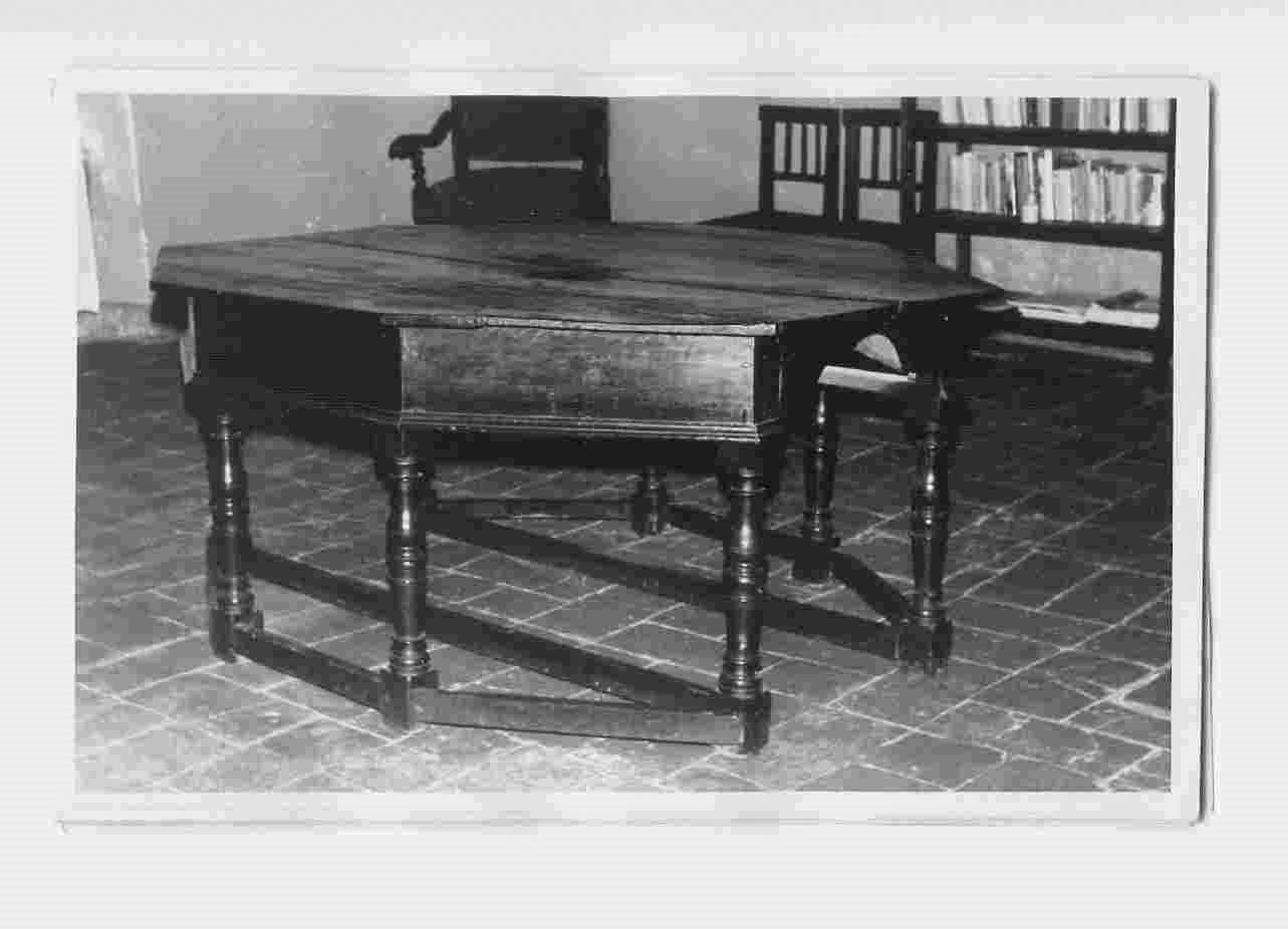 tavolo, opera isolata - bottega italiana (sec. XIX)