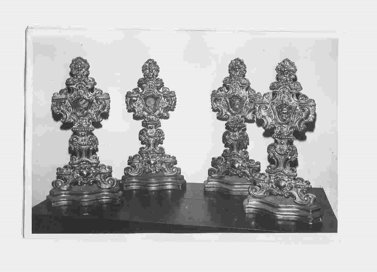 reliquiario, serie - bottega Italia centrale (sec. XVIII)