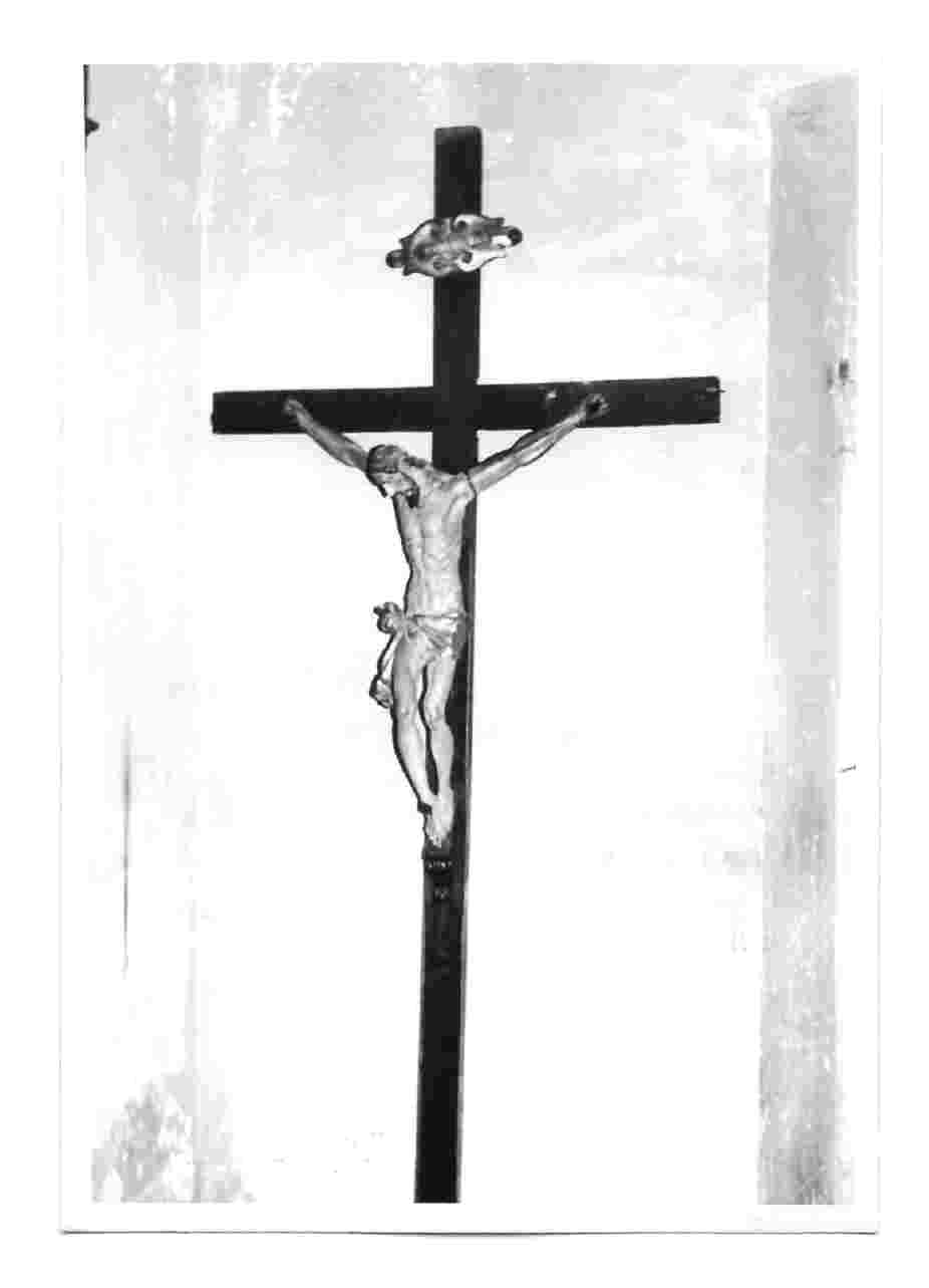 Cristo crocifisso (crocifisso, opera isolata) - bottega Italia centrale (sec. XVII)