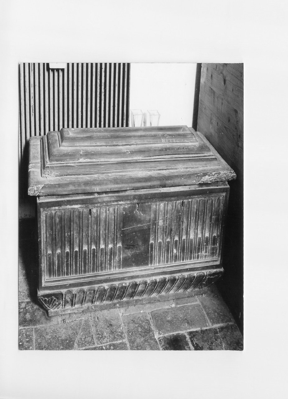 cassapanca, opera isolata - ambito Italia centrale (sec. XVI)