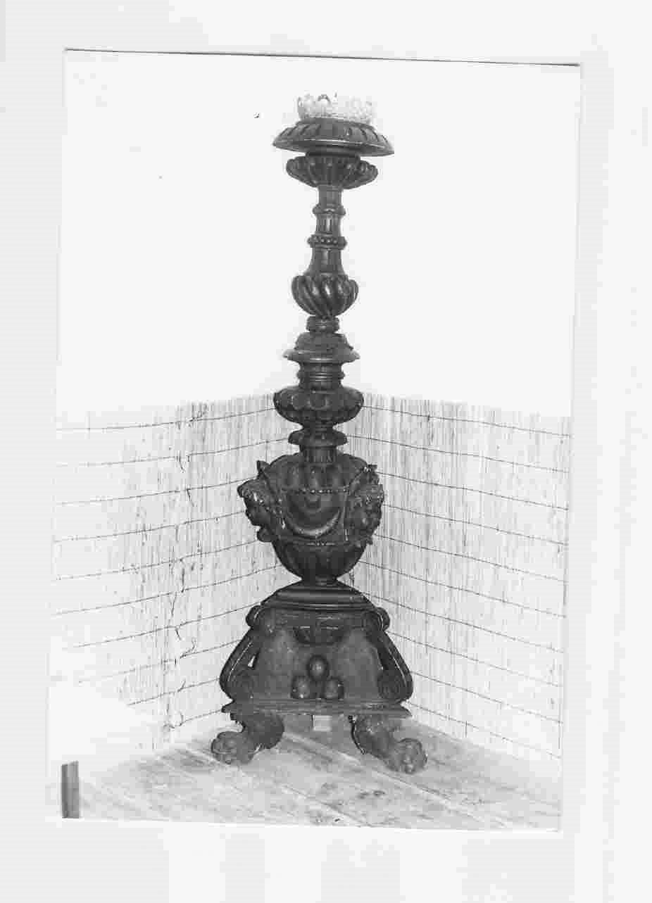 candeliere, opera isolata - bottega Italia centrale (sec. XVIII)