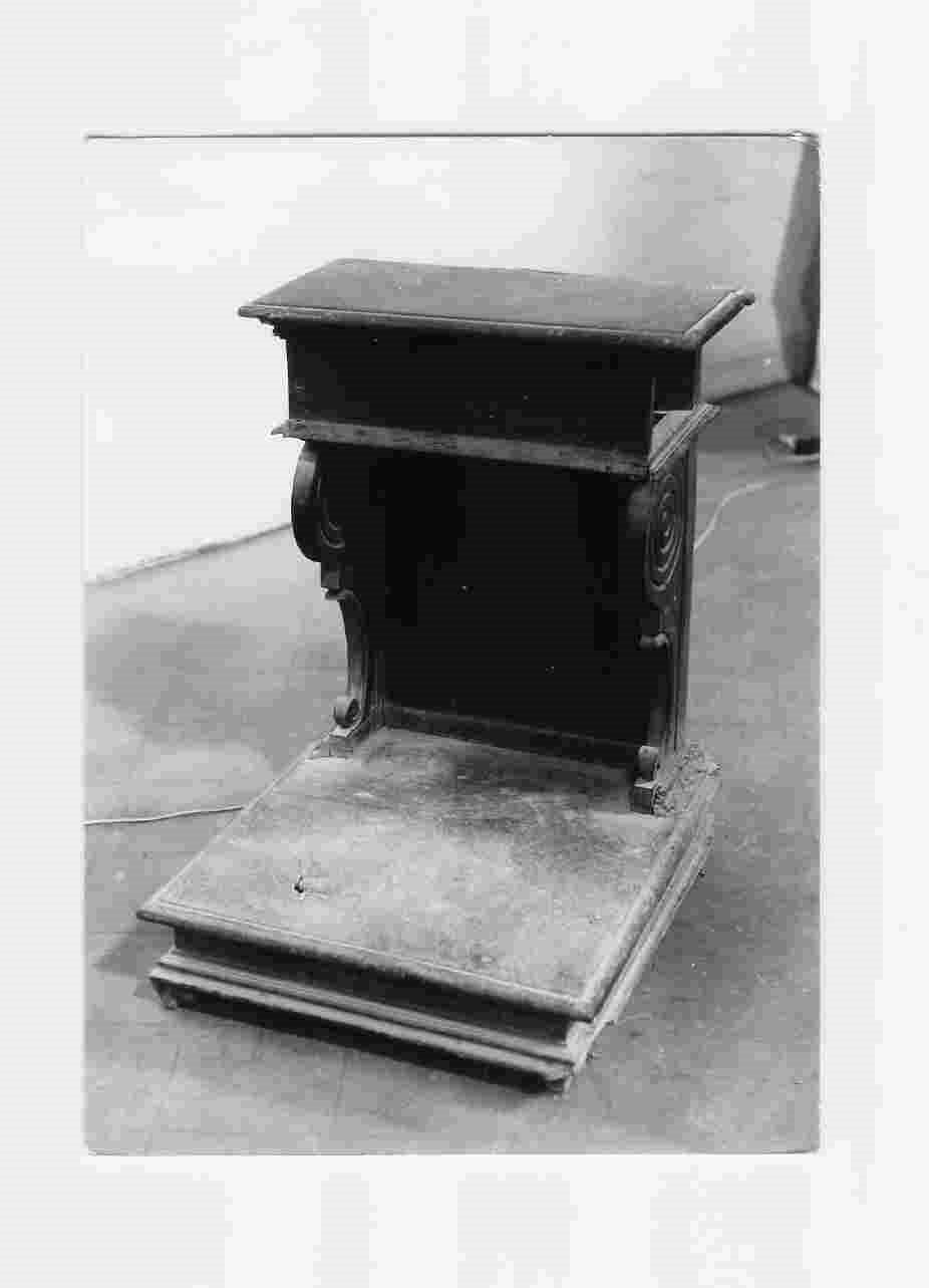 inginocchiatoio, opera isolata - bottega Italia centrale (sec. XIX)