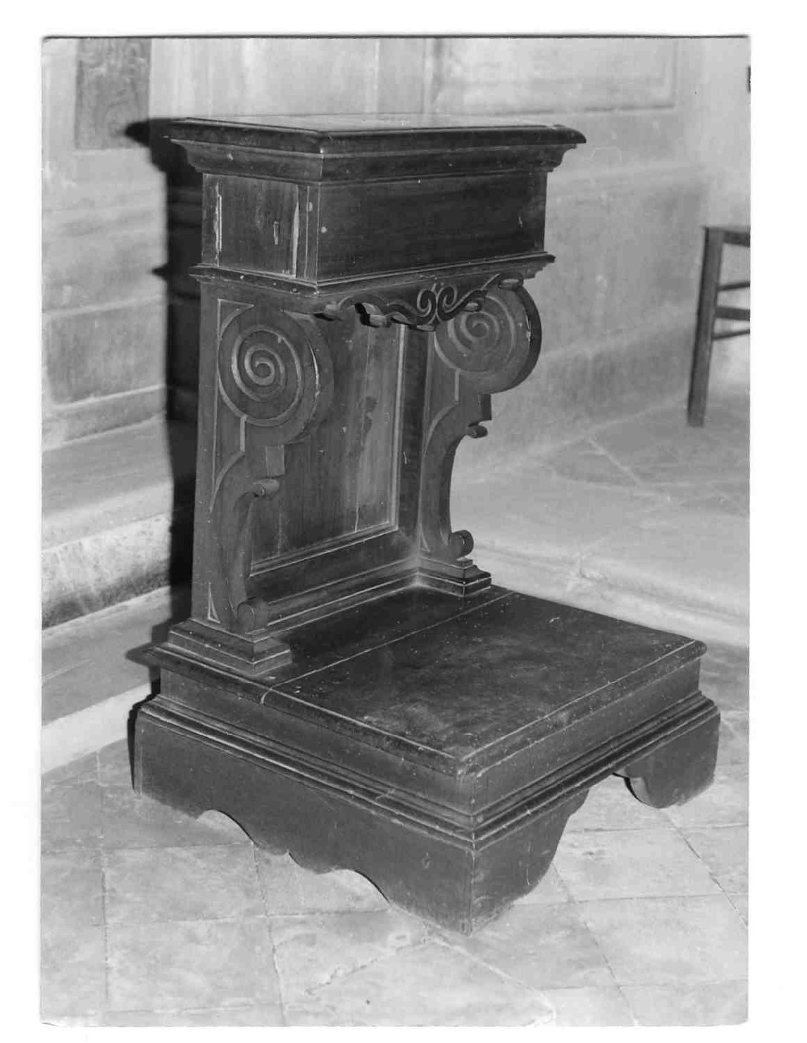 inginocchiatoio, opera isolata - bottega Italia centrale (sec. XVII)