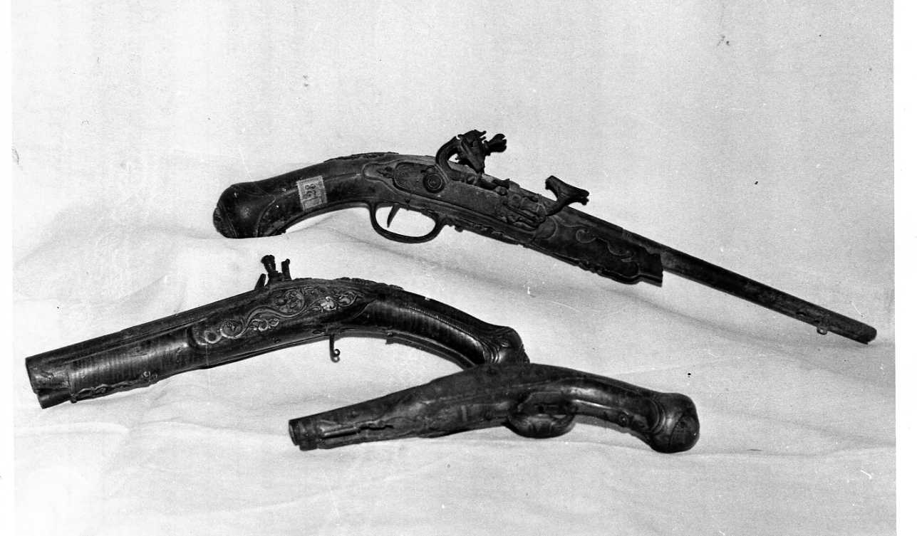 pistola, opera isolata - bottega umbra (sec. XIX)