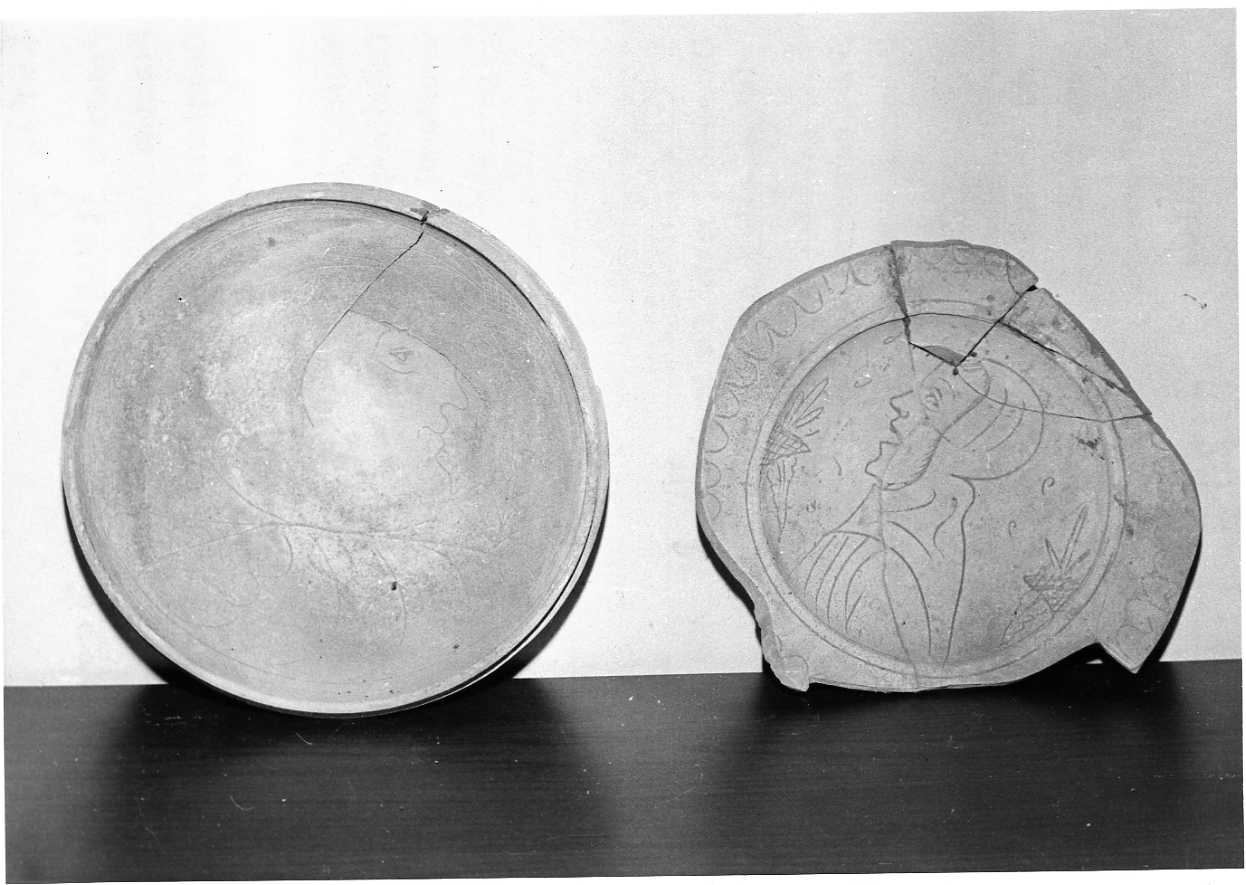 piatto, opera isolata - bottega umbra (secc. XVI/ XVIII)