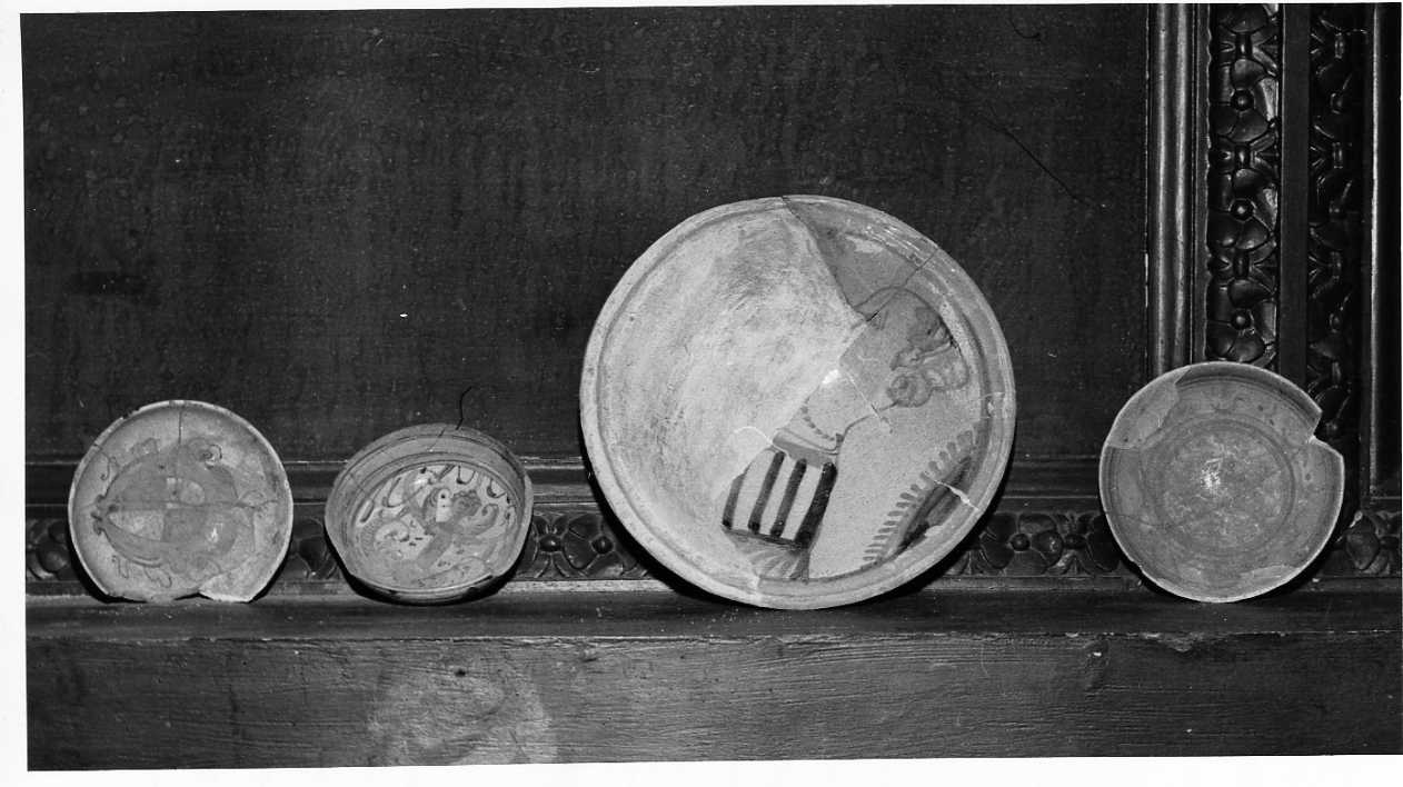 piatto, opera isolata - bottega umbra (secc. XVI/ XVIII)