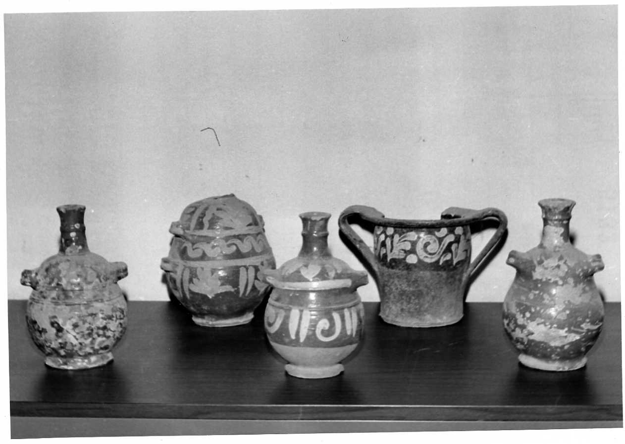 brocca, opera isolata - bottega umbra (secc. XVI/ XVIII)