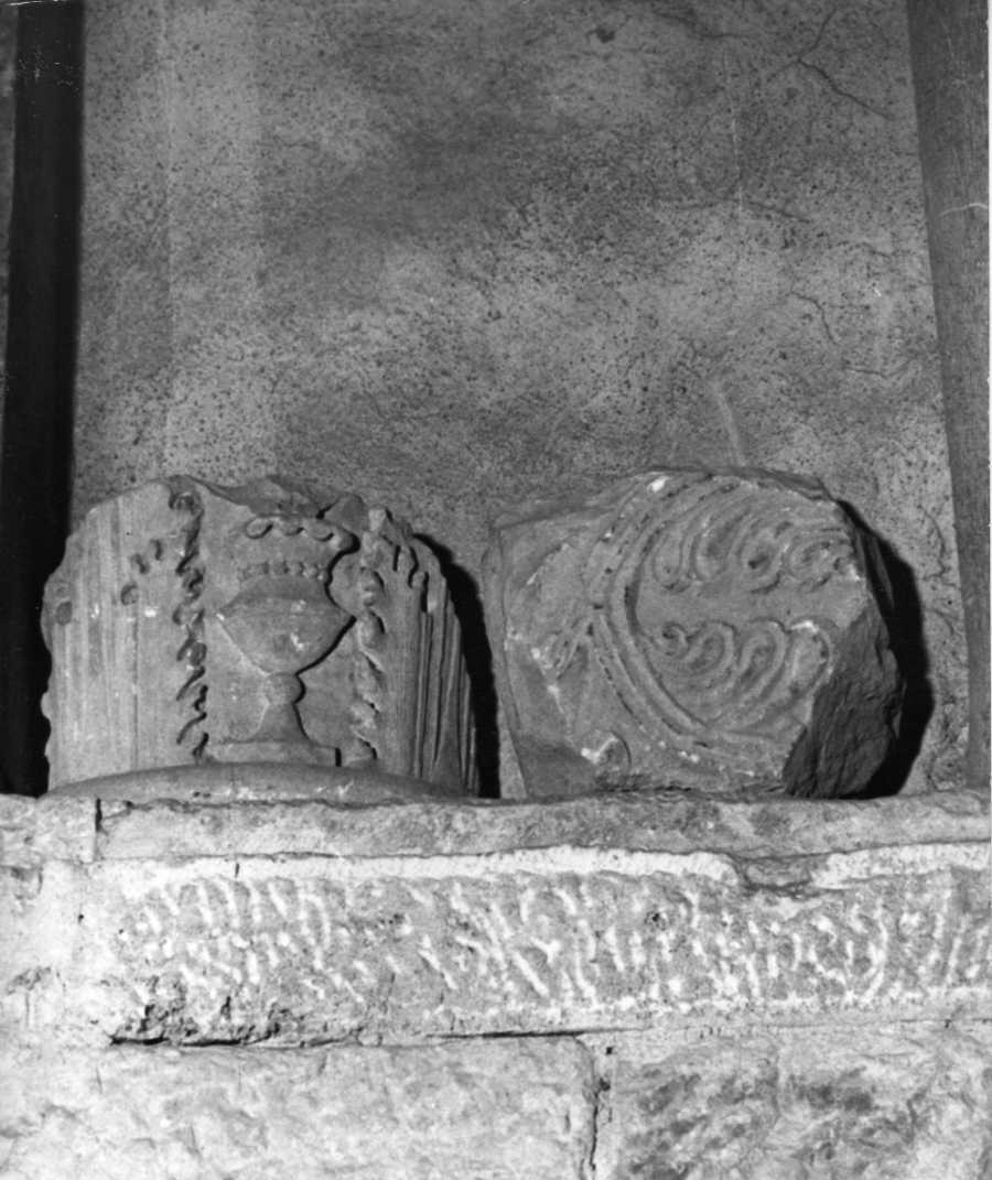 decorazione plastica, frammento - bottega Italia centrale (sec. XIII)