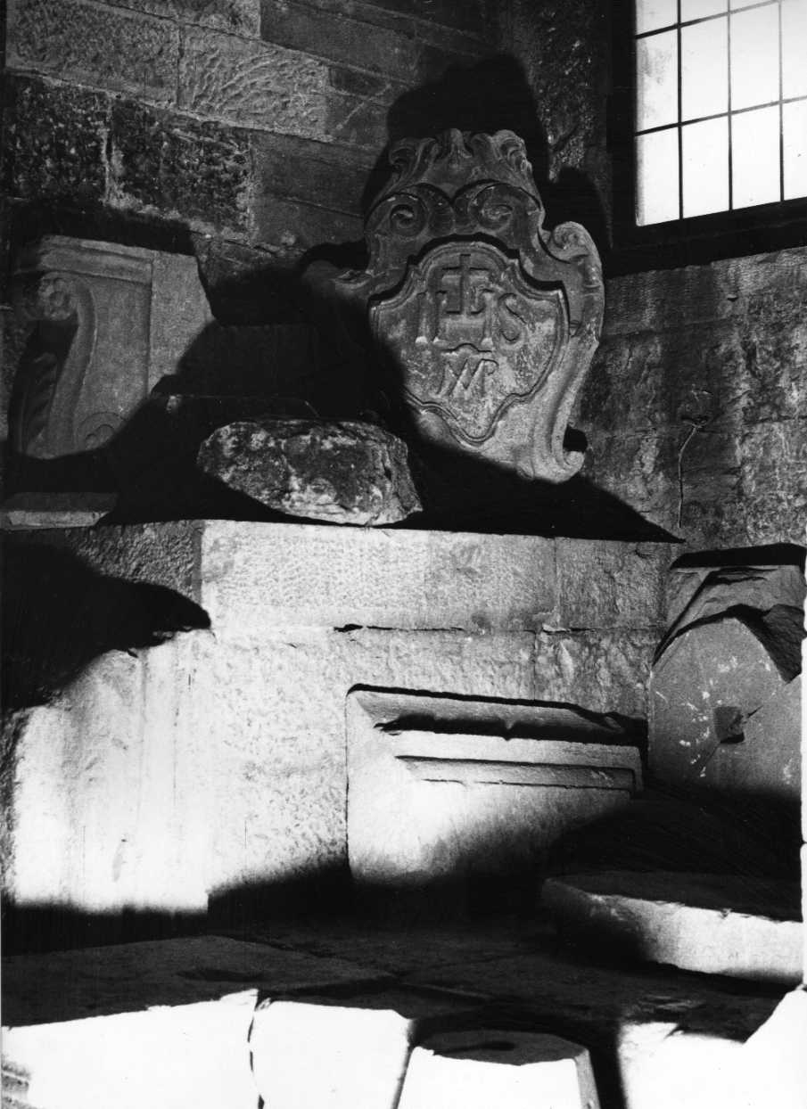 mensola, opera isolata - bottega Italia centrale (sec. XV)