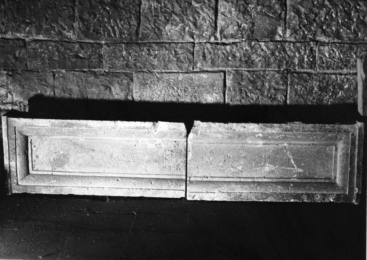 architrave, frammento - bottega Italia centrale (sec. XV)