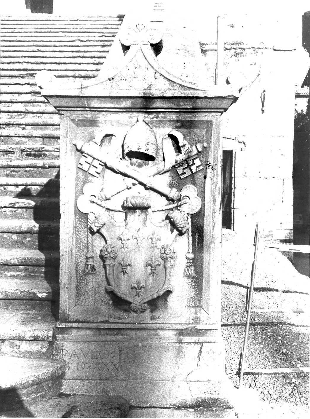 stemma (decorazione plastica, opera isolata) - bottega Italia centrale (fine sec. XVIII)