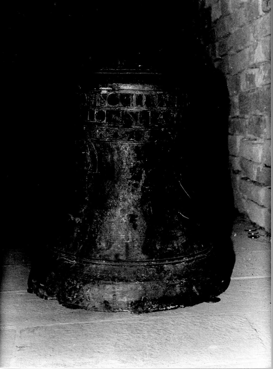 campana - bottega Italia centrale (sec. XVII)