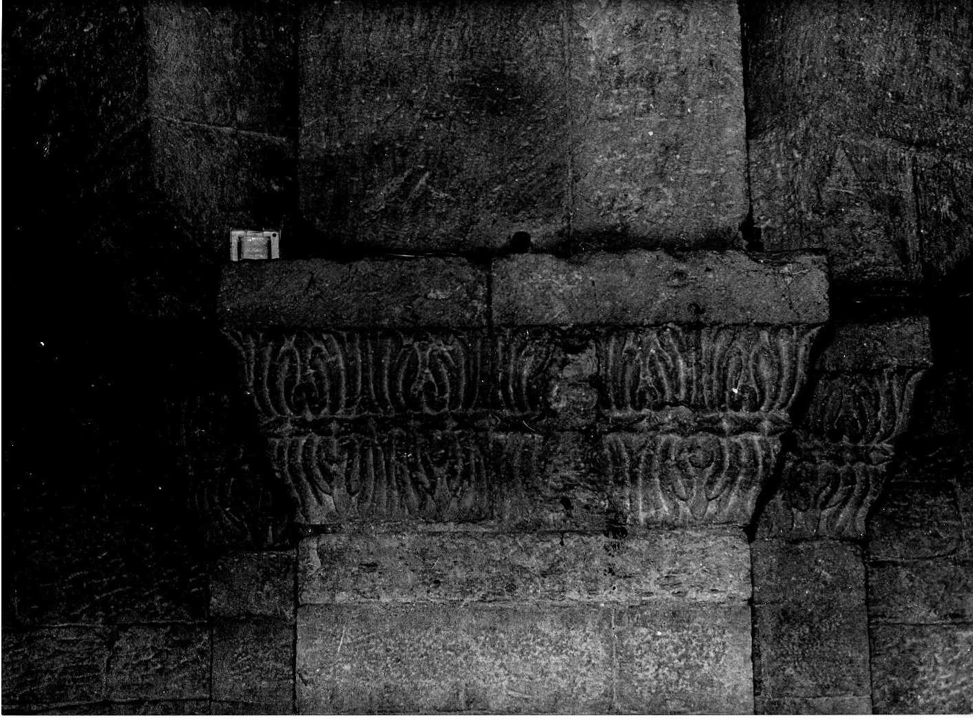 capitello - bottega Italia centrale (sec. XI)