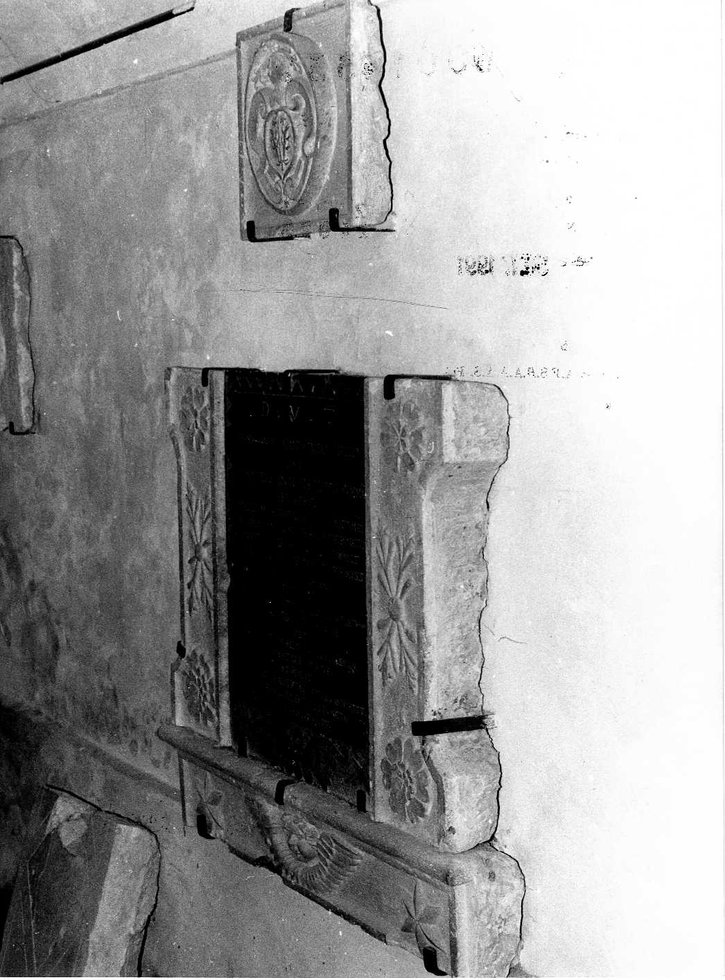 lapide tombale - bottega Italia centrale (sec. XVII)