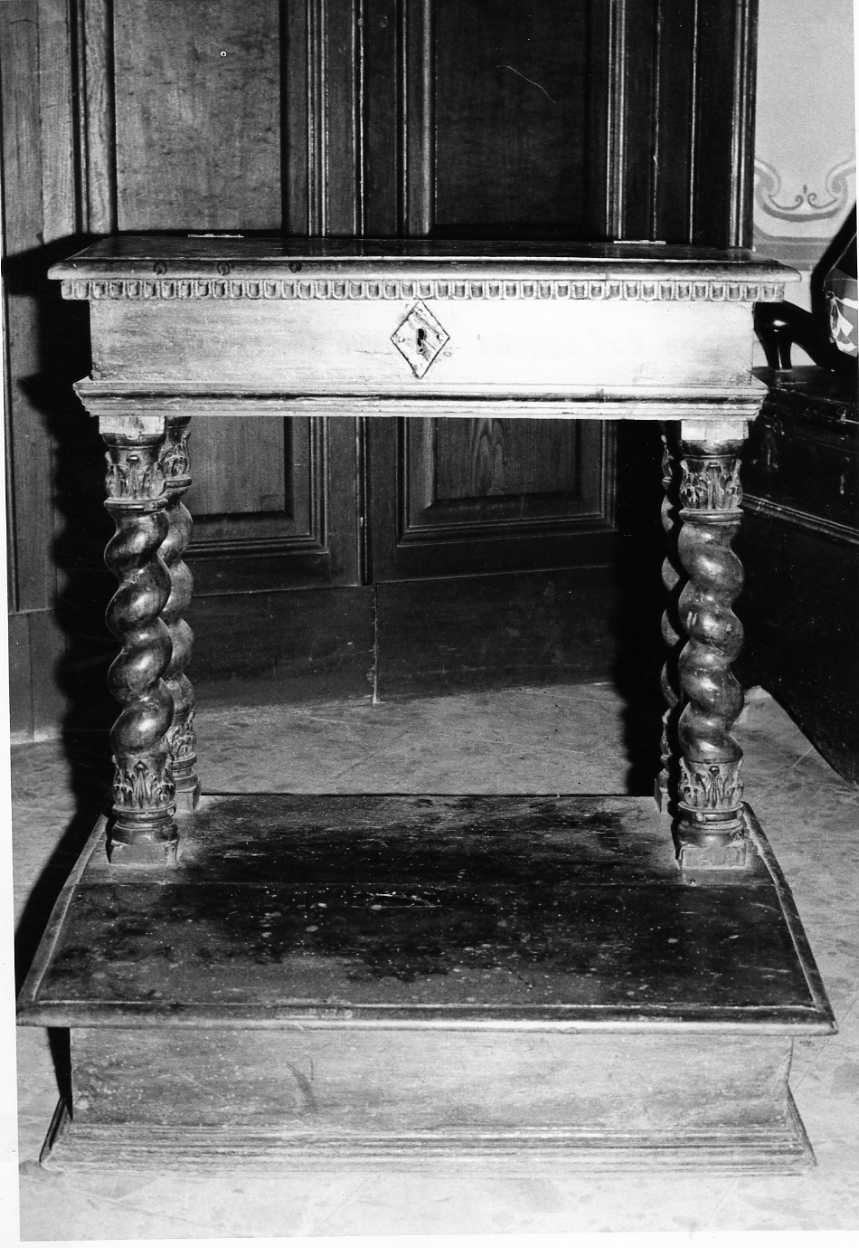 inginocchiatoio, opera isolata - ambito umbro (sec. XVII)