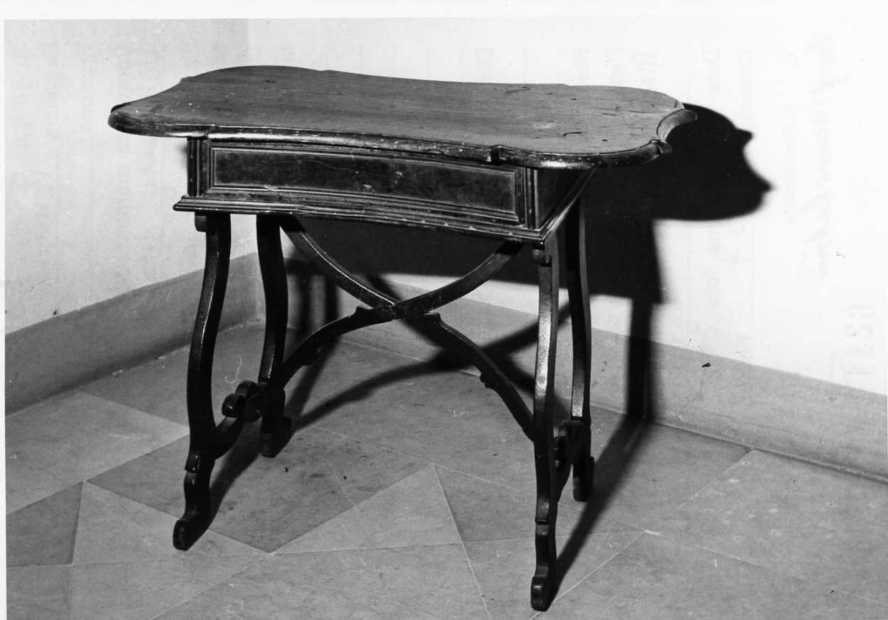 tavolo - a lira, opera isolata - ambito umbro (sec. XVII)