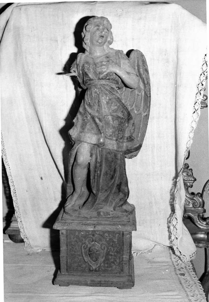 angelo cantore (scultura, elemento d'insieme) - ambito umbro (sec. XVII)
