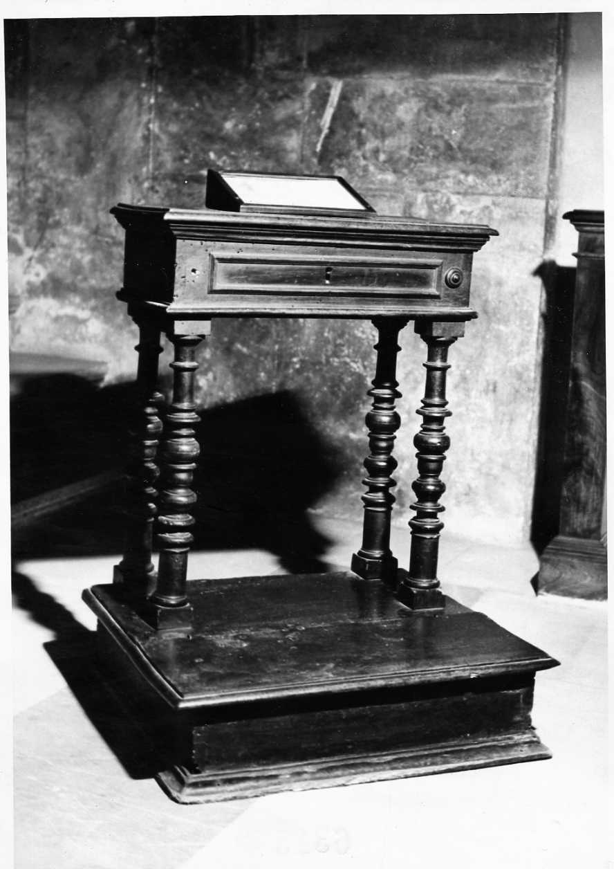 inginocchiatoio, opera isolata - bottega umbra (sec. XVII)