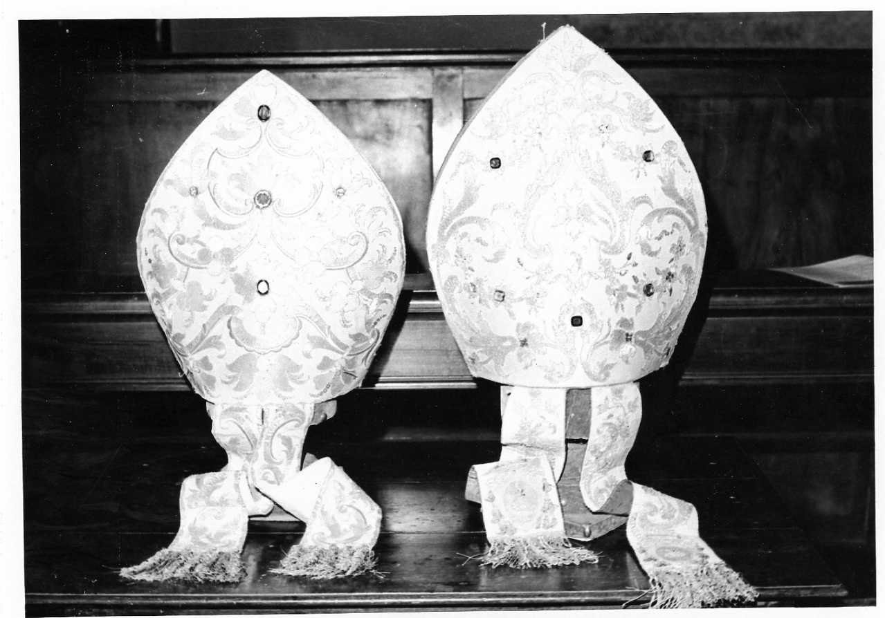 mitria, elemento d'insieme - ambito umbro (sec. XIX)