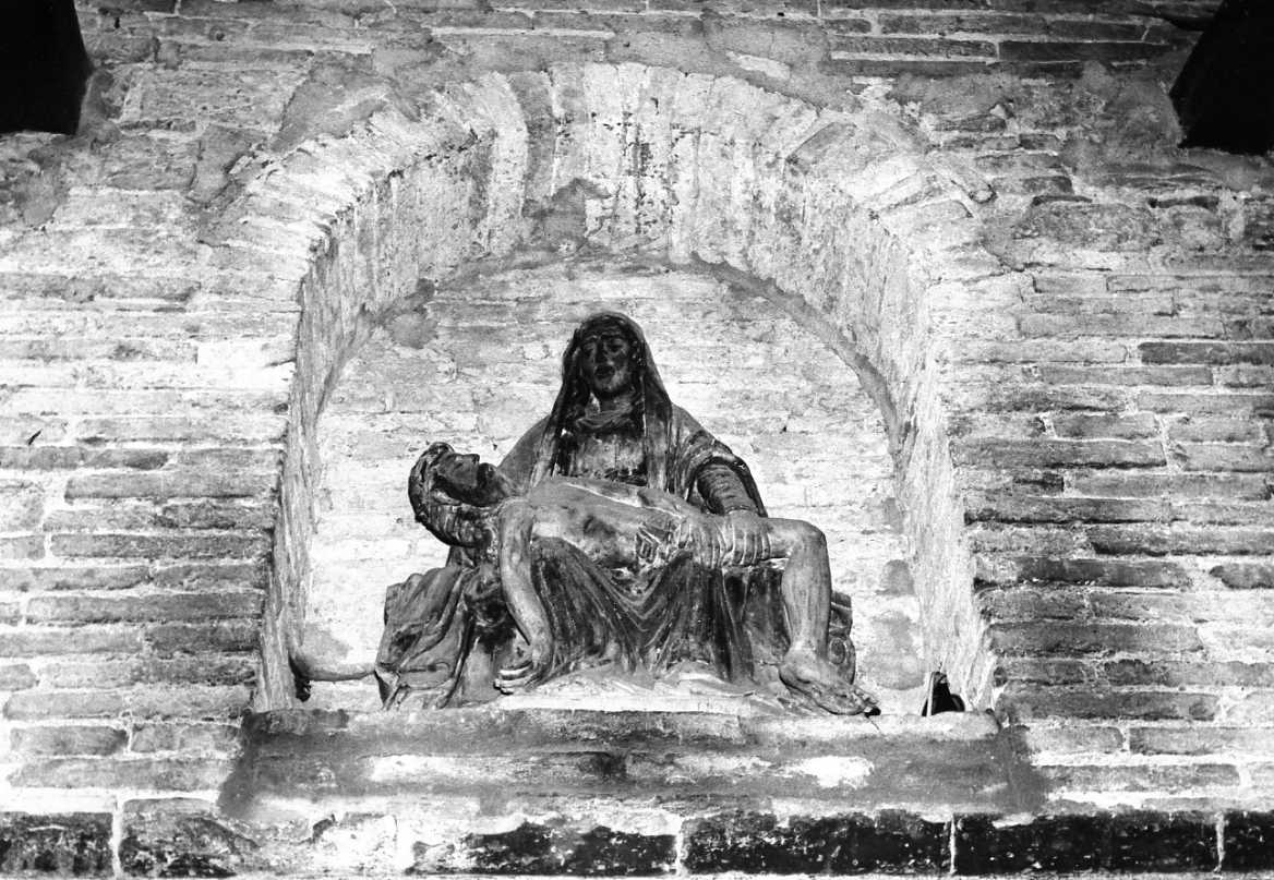 Pietà (scultura, opera isolata) - bottega umbra (sec. XV)