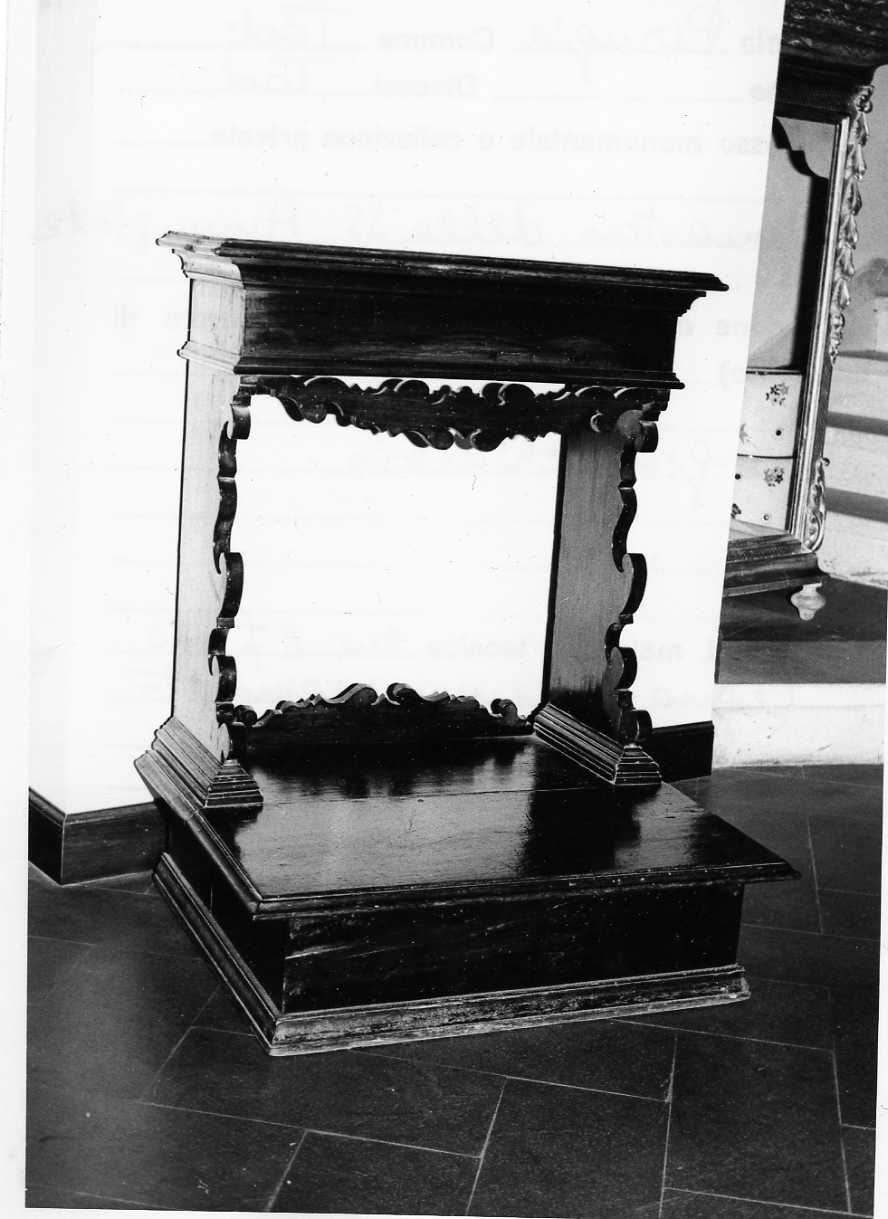 inginocchiatoio, opera isolata - bottega umbra (sec. XVII)