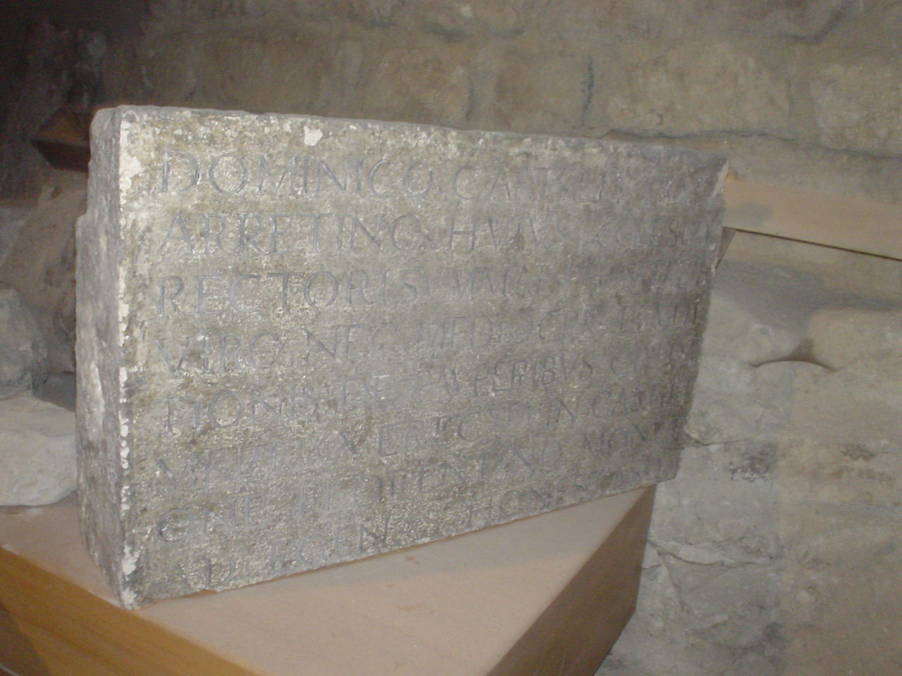 Frammento (i) (lastra, frammento) - bottega Italia centrale (secc. XII/ XIV)