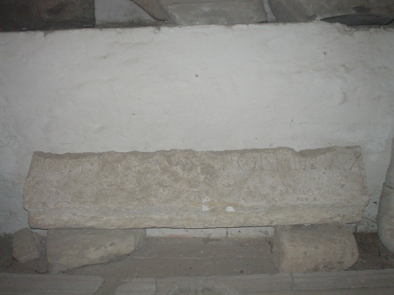 lastra, frammento - bottega Italia centrale (secc. III/ XV)