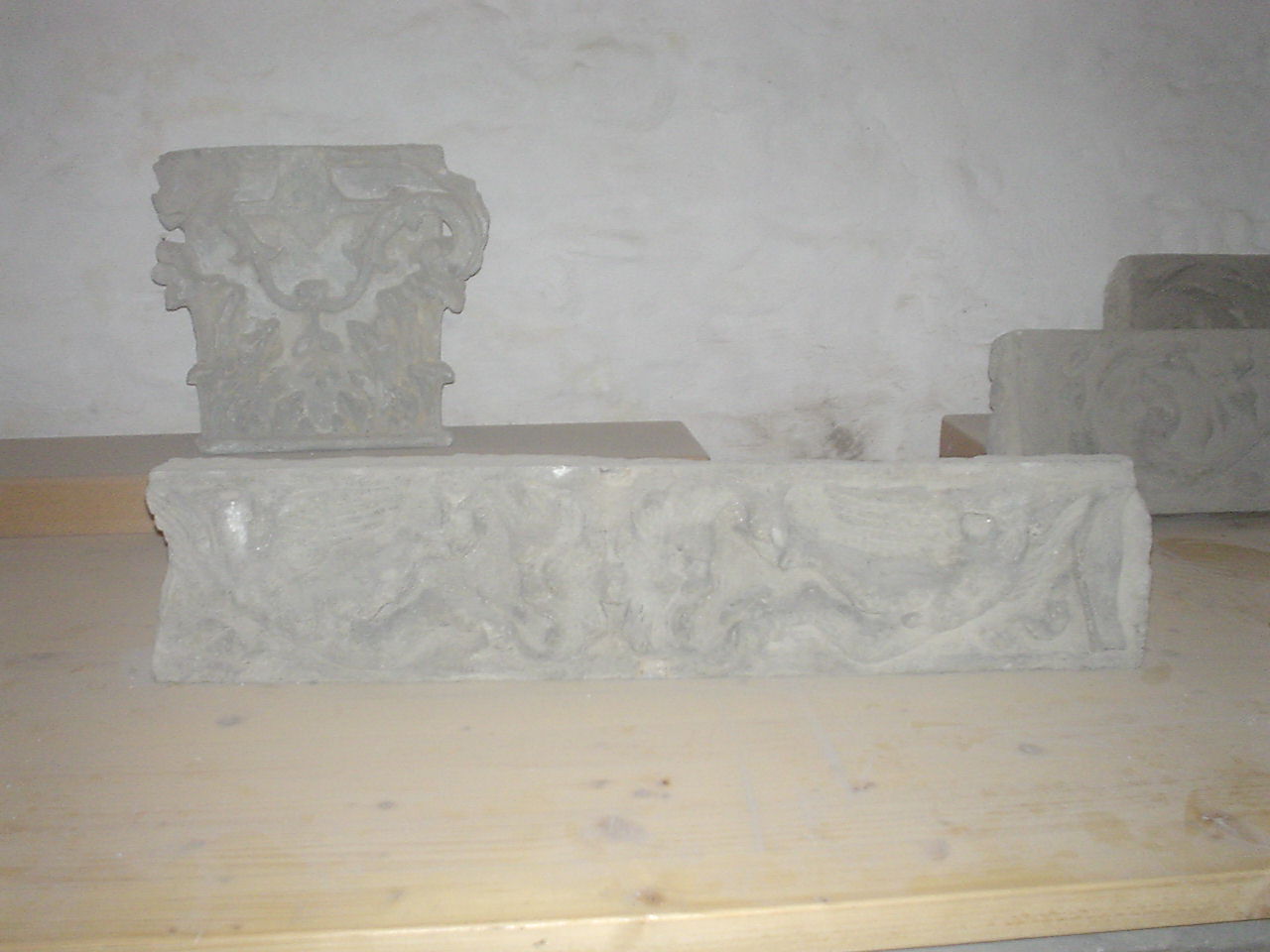 fregio (decorazione plastica, opera isolata) - bottega Italia centrale (secc. III/ XV)