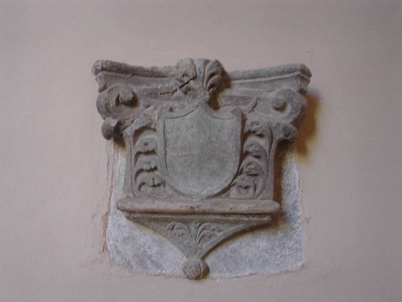 stemma (decorazione plastica, opera isolata) - bottega Italia centrale (secc. III/ XV)