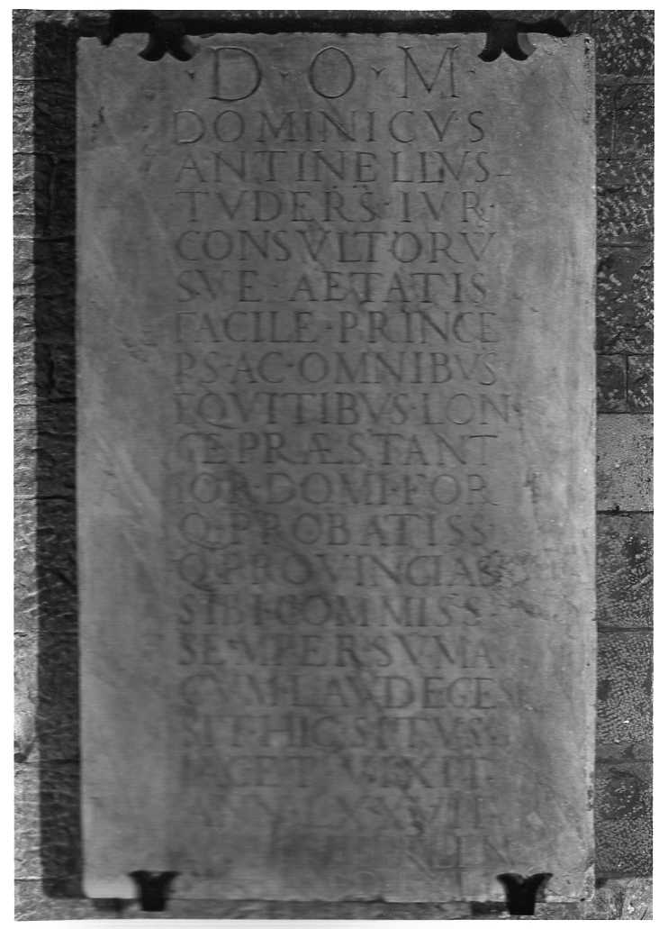 lapide tombale, opera isolata - bottega Italia centrale (sec. XVI)