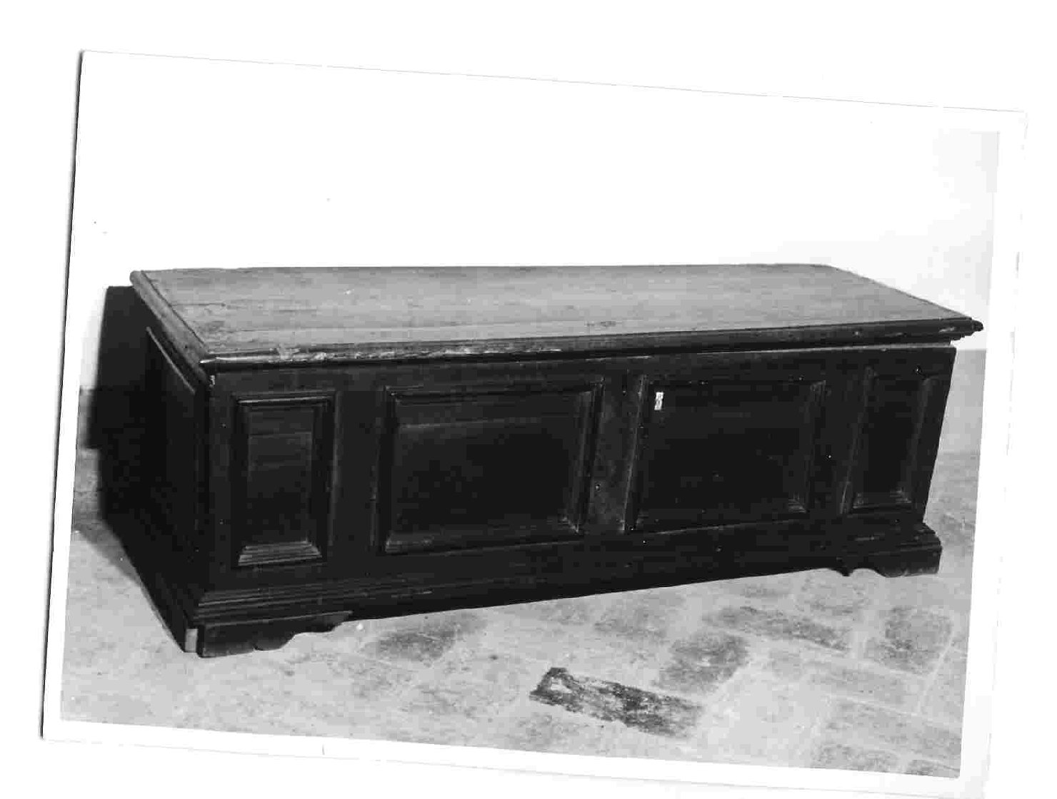 cassapanca, opera isolata - bottega Italia centrale (sec. XVII)