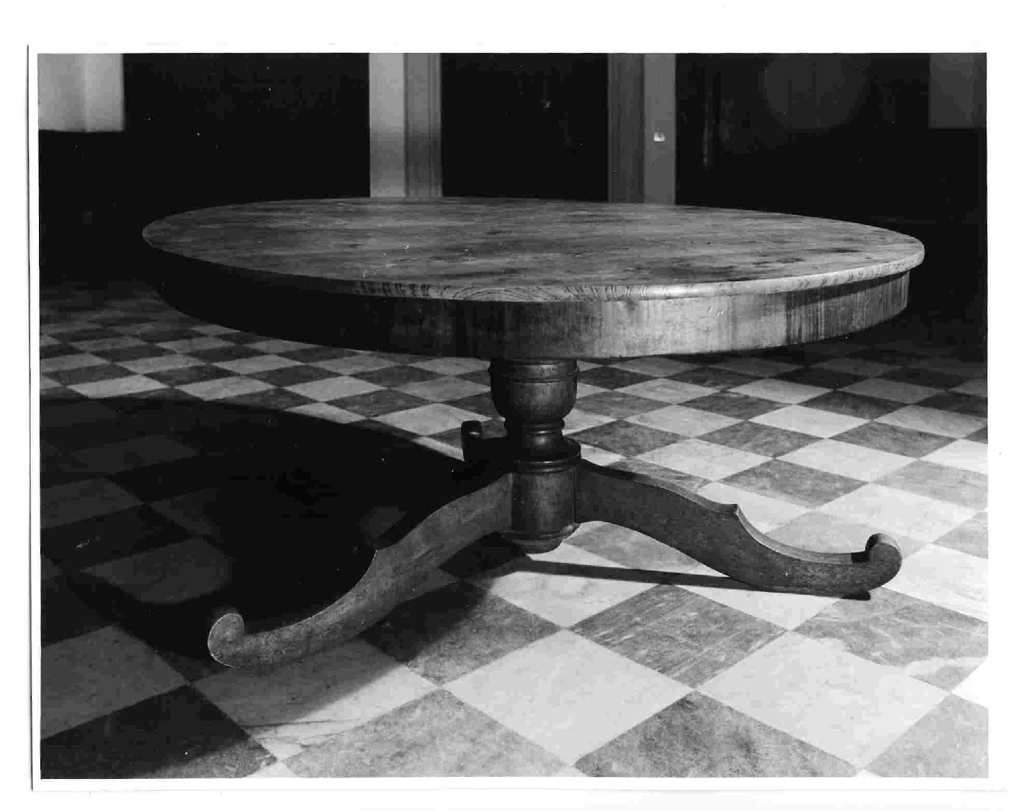 tavolo, opera isolata - bottega Italia centrale (sec. XIX)