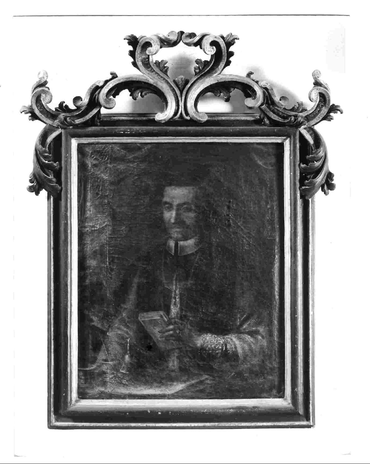 ritratto a mezza figura di prelato (dipinto, opera isolata) - ambito Italia centrale (sec. XVIII)