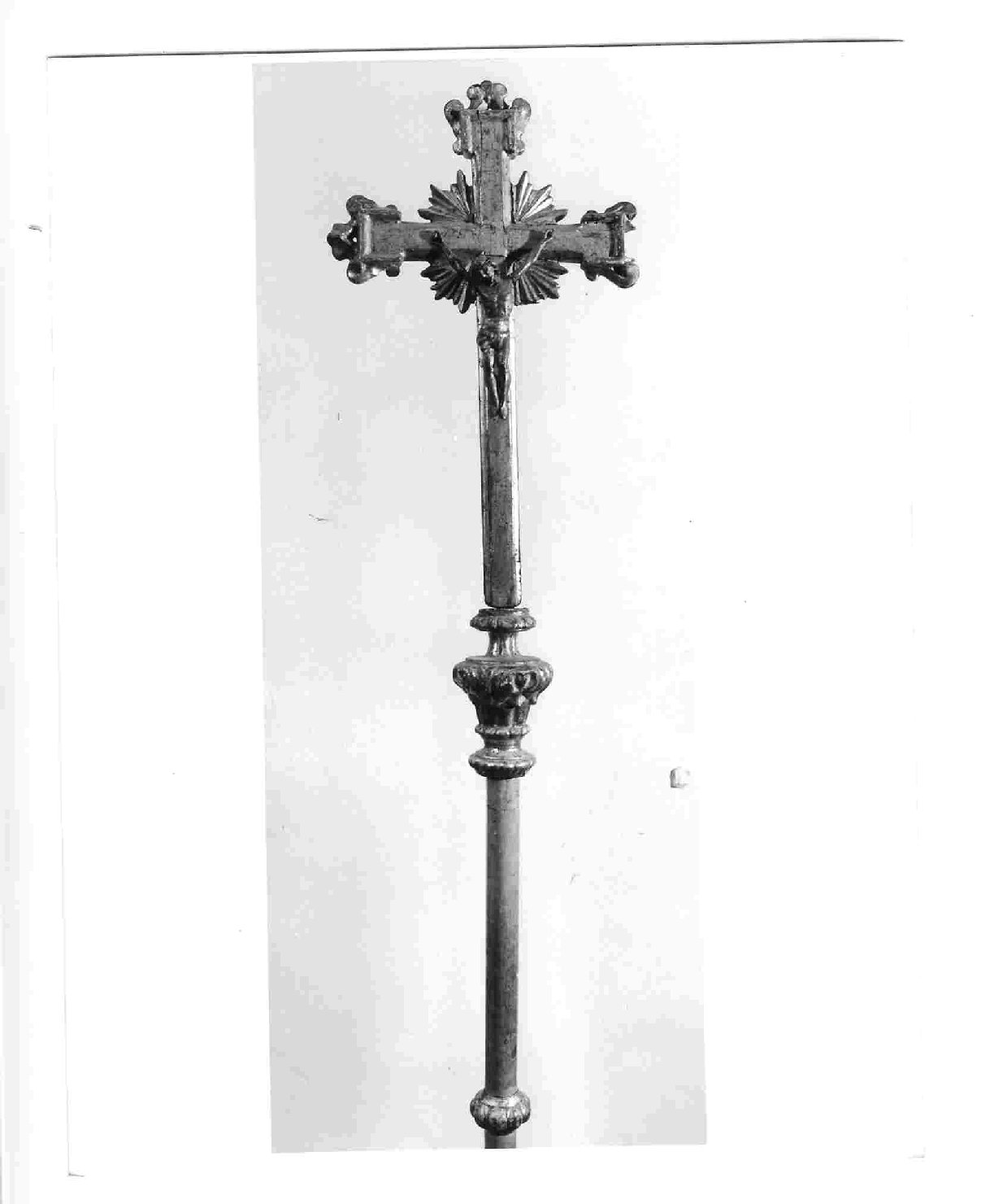croce processionale, opera isolata - bottega Italia centrale (fine/inizio secc. XIX/ XX)