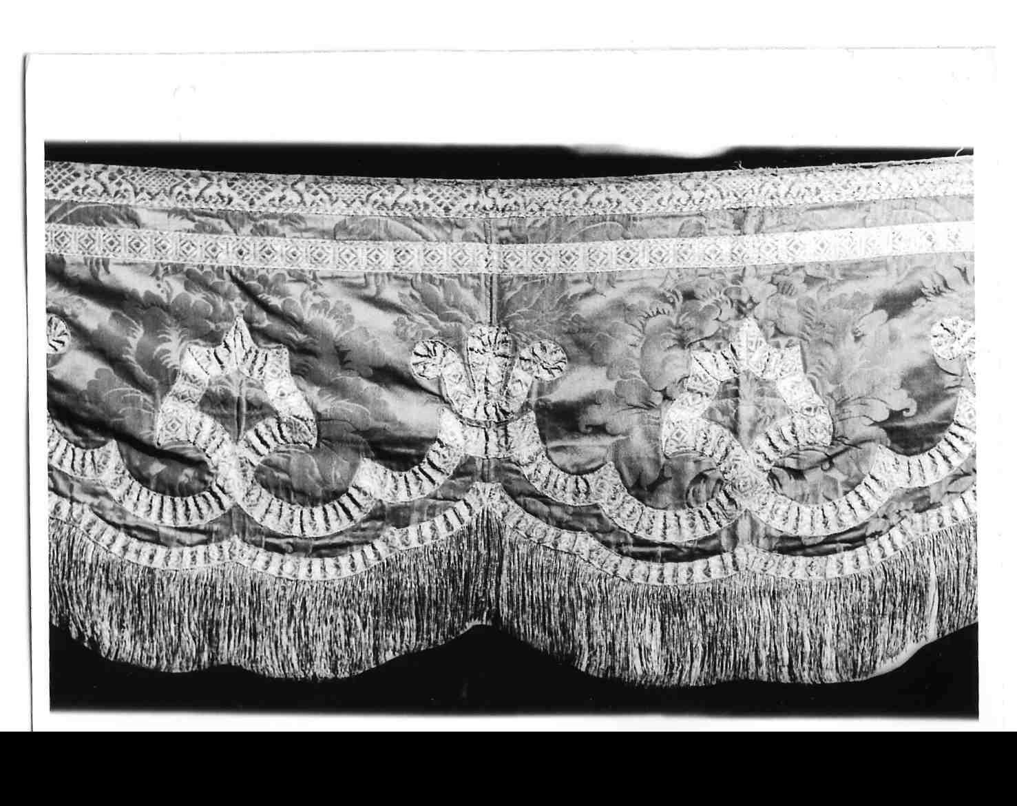 parato da chiesa, insieme - manifattura umbra (sec. XVIII)