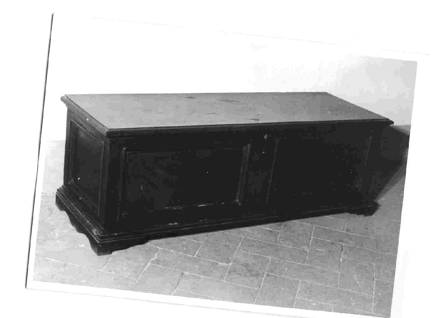 cassapanca, opera isolata - bottega umbra (sec. XVII)