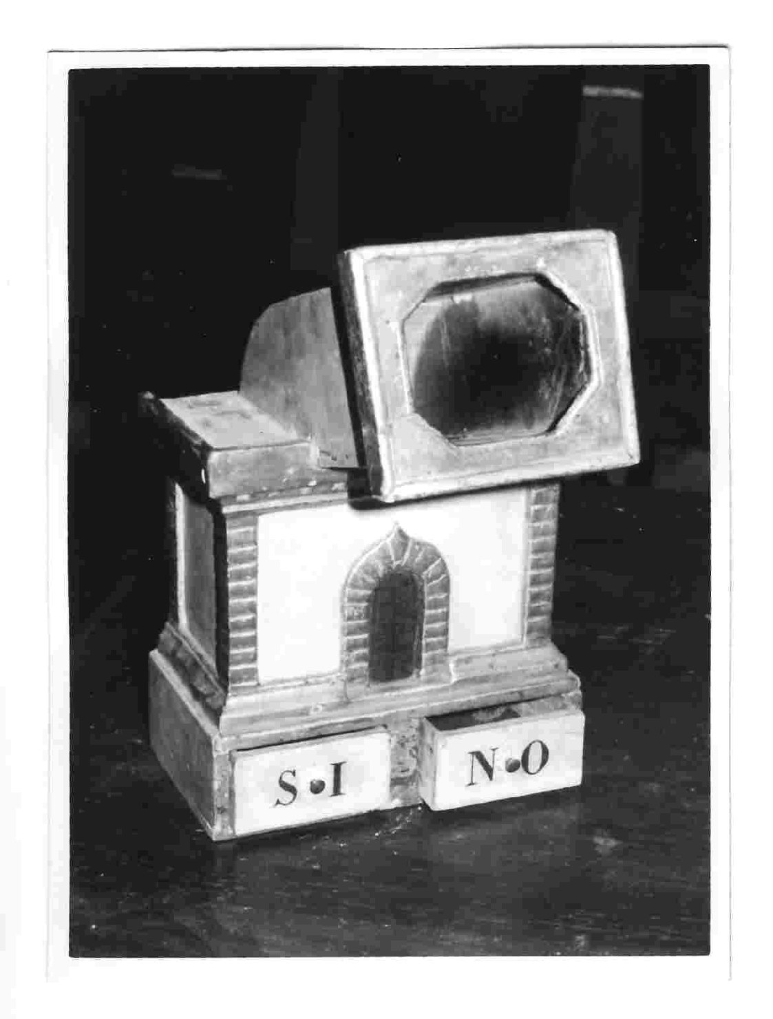 urna per votazioni di confraternita, opera isolata - bottega umbra (sec. XIX)