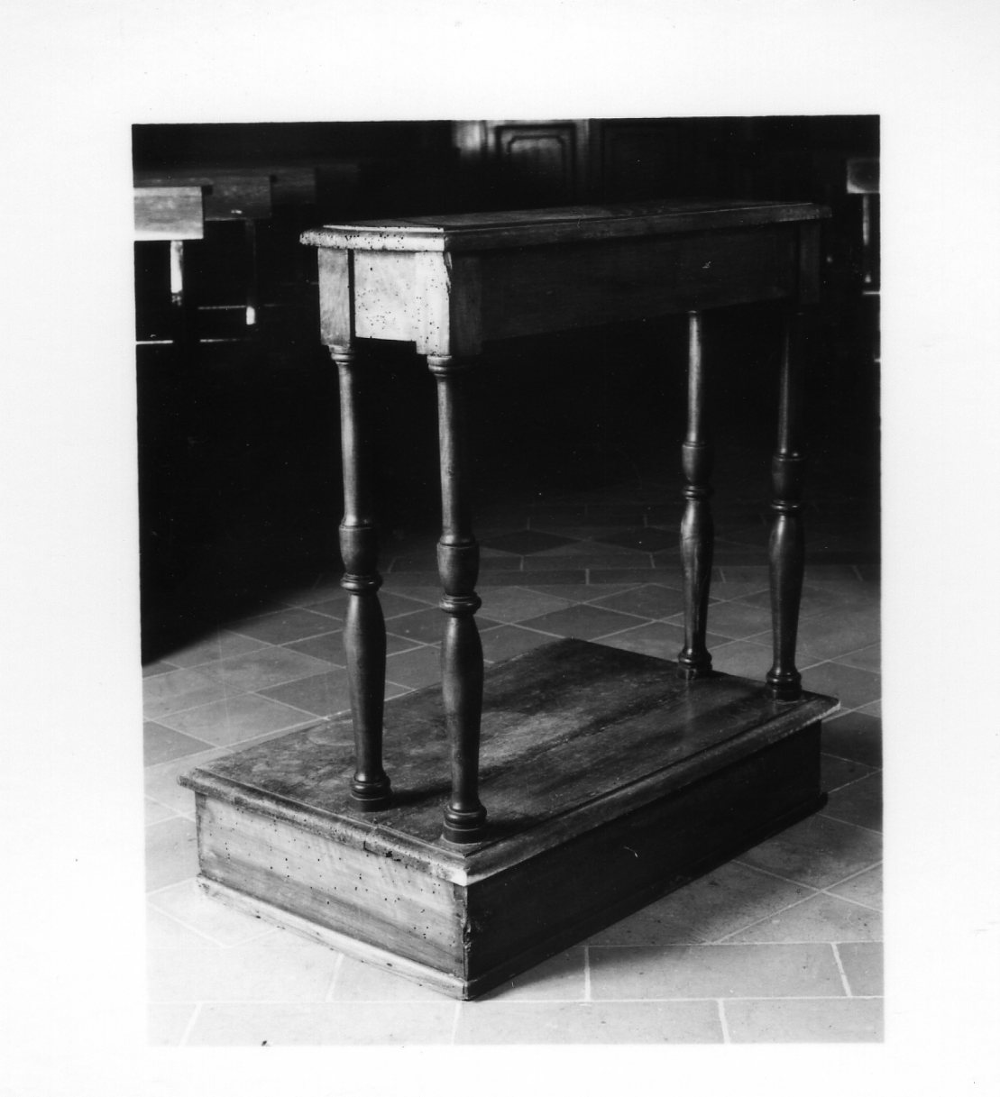 inginocchiatoio, serie - bottega italiana (seconda metà sec. XVII)