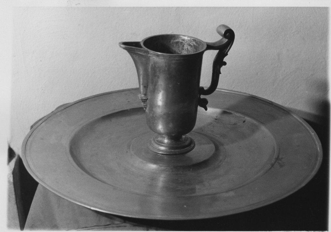 brocca, elemento d'insieme - bottega Italia centrale (primo quarto sec. XVIII)