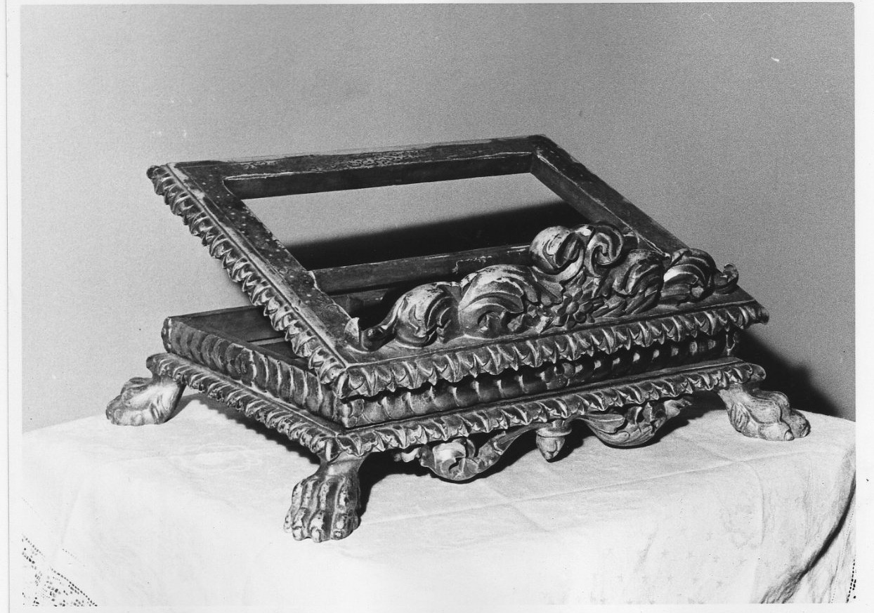 leggio, opera isolata - bottega italiana (secc. XVII/ XVIII)