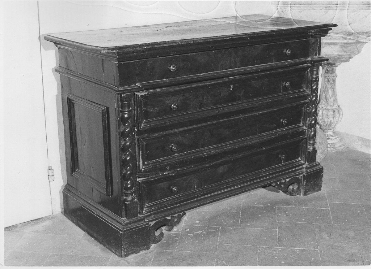 cassettone, opera isolata - bottega italiana (sec. XVII)