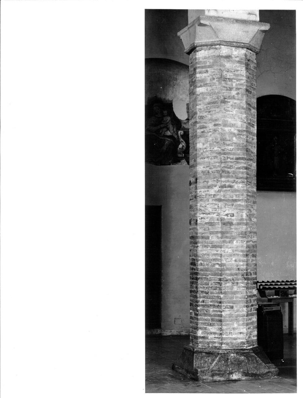 colonna, serie - bottega umbra (sec. XVI)