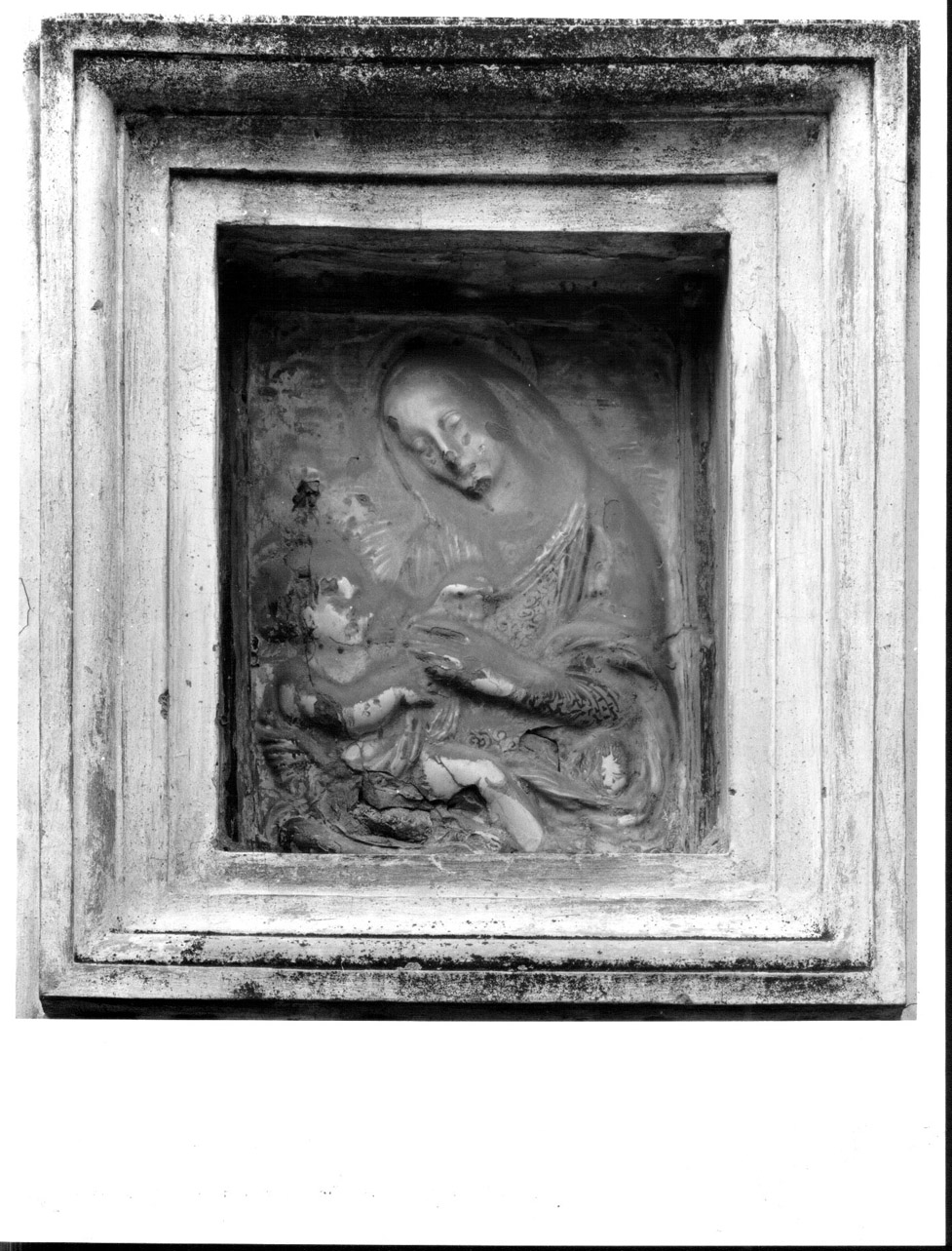 Madonna con Bambino (rilievo, opera isolata) - bottega umbra (sec. XVII)