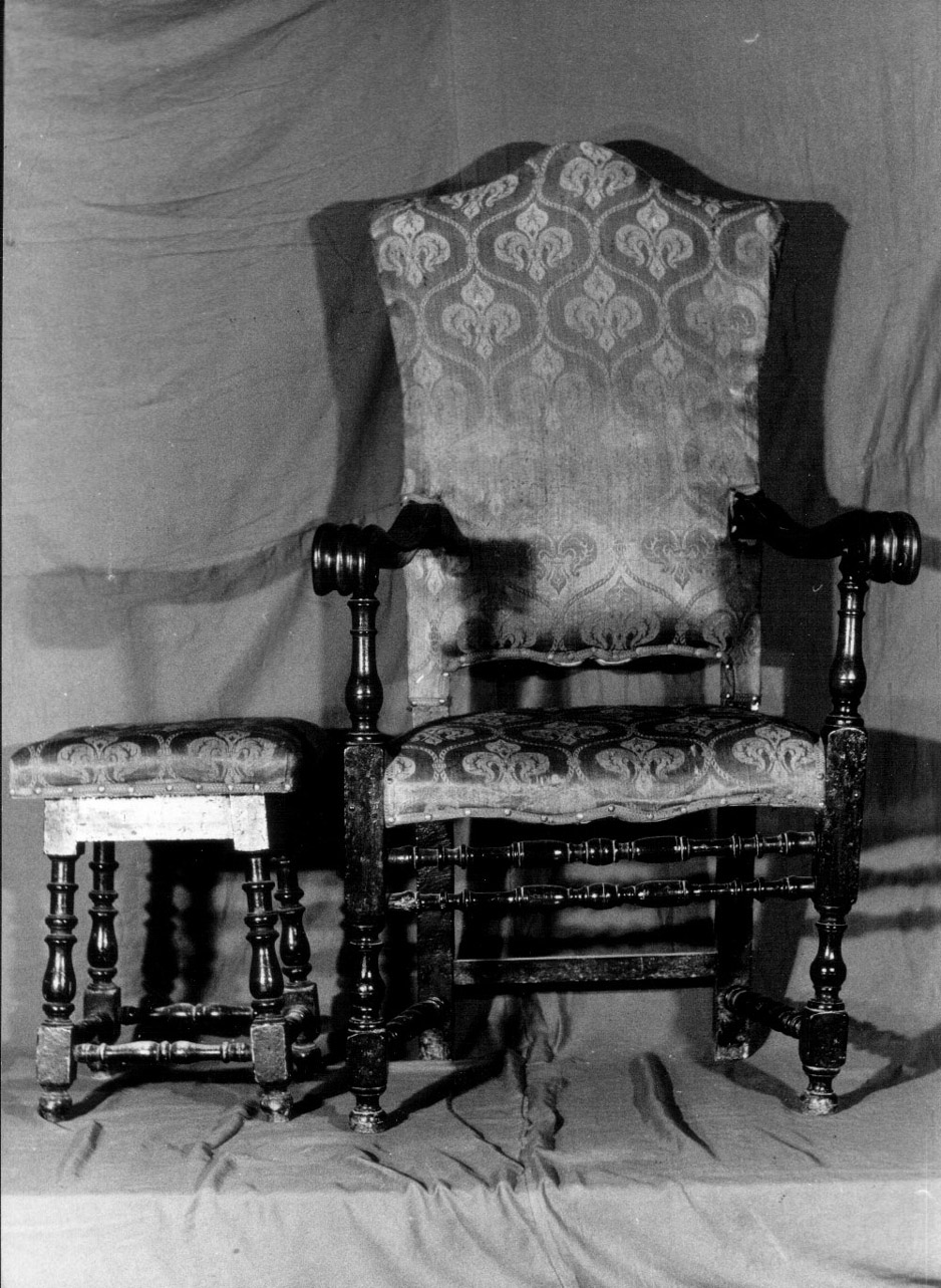 sedia - a braccioli, opera isolata - bottega Italia centrale (prima metà sec. XVII)