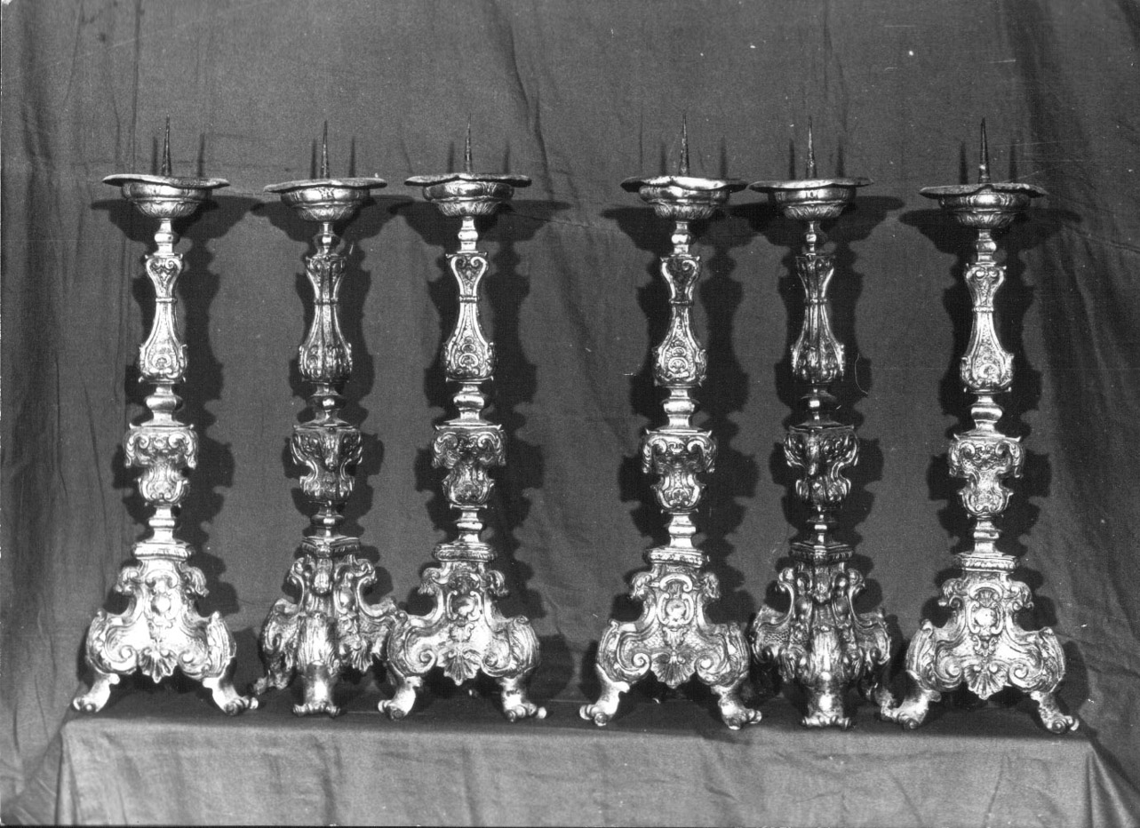 candeliere d'altare, serie - bottega Italia centrale (prima metà sec. XVIII)