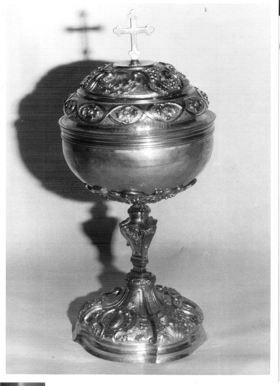 pisside, opera isolata - bottega Italia centrale (metà sec. XVIII)