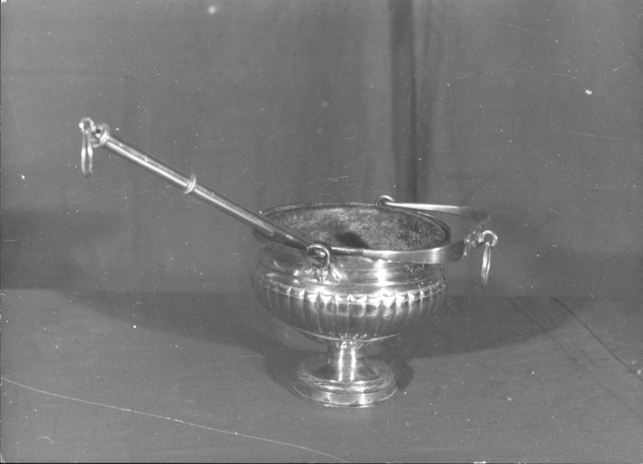 servizio per aspersione, insieme - bottega Italia centrale (sec. XIX)