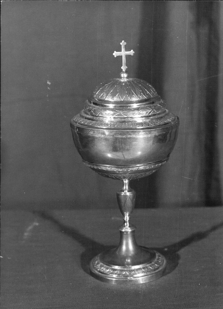 pisside, opera isolata - bottega Italia centrale (seconda metà sec. XIX)