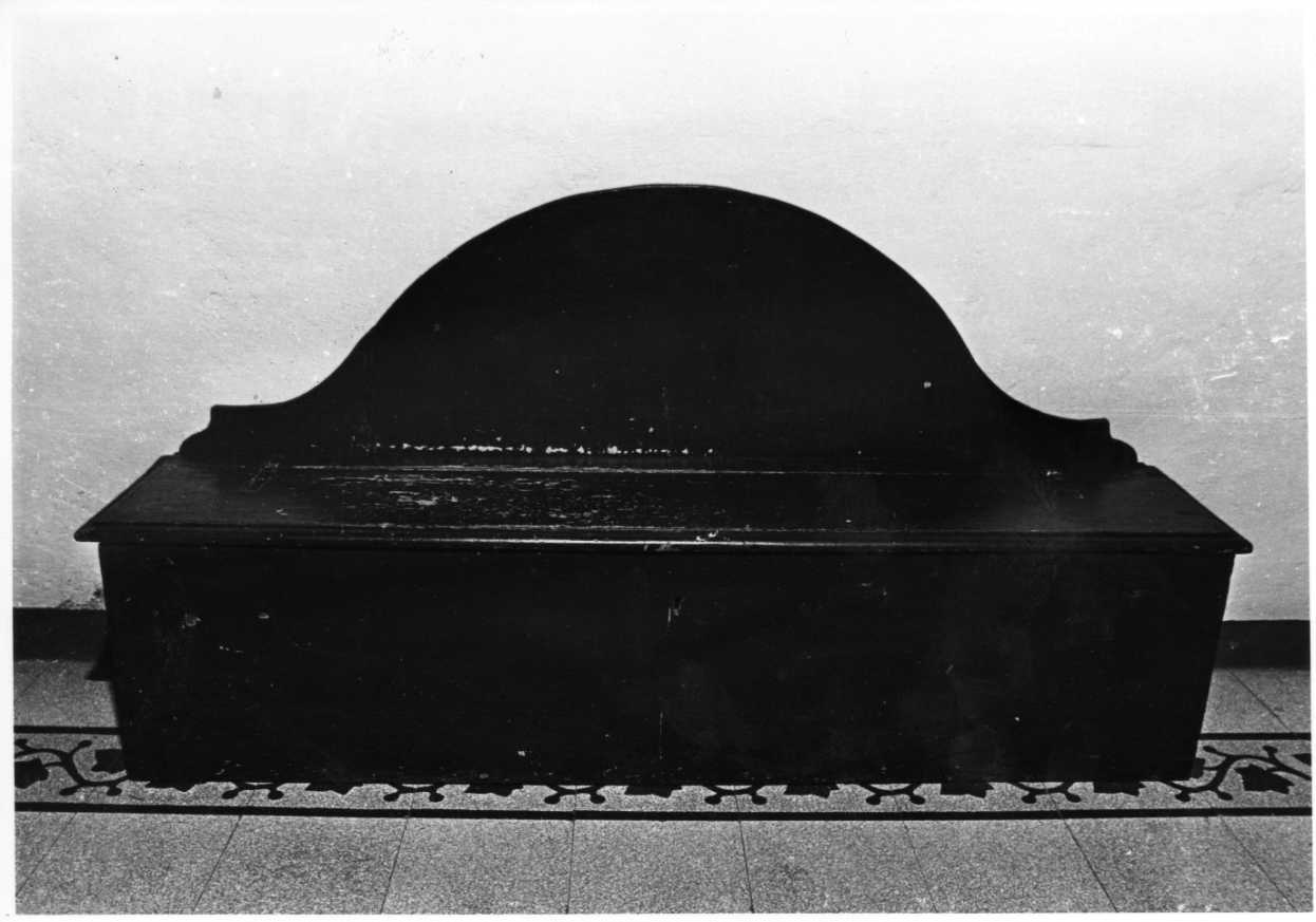 cassapanca, opera isolata - bottega umbra (sec. XVII)